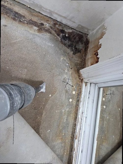 오산 누수탐지 압력 게이지와 탐지 장비로 배관 상태를 점검하는 현장