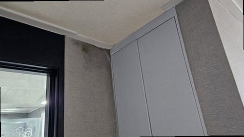 사상구 누수탐지 아래층 욕실 천장에 나타난 누수 흔적과 점검 모습
