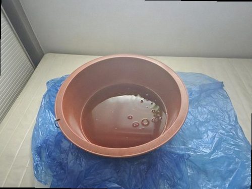 제물포구 누수탐지 수도계량기와 배관 압력 검사를 확인하는 현장