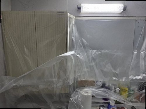 분당구 누수탐지 천장 물자국과 배관 누수 여부를 확인하는 모습