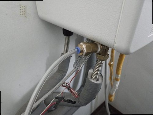 연수구 누수탐지 수도계량기와 보일러 배관 구조를 보여주는 누수 점검 안내 이미지