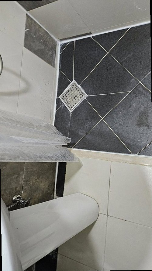 연수구 누수탐지 수도계량기 별침과 배관 압력 검사를 확인하는 모습