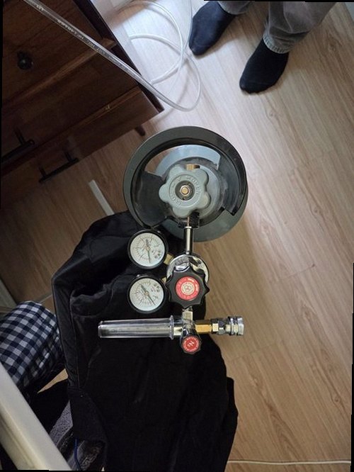 송파구 누수탐지 계량기 별침과 벽면 누수 흔적을 확인하는 현장 점검