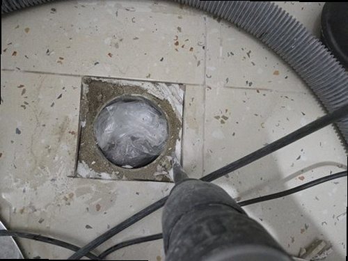 팔달구 누수탐지 누수 위치를 청음 장비와 압력 게이지로 확인하는 현장