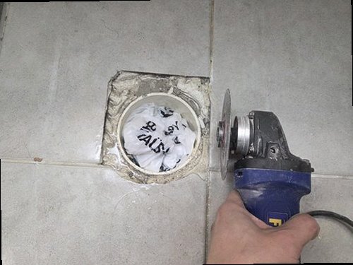 처인구 누수탐지 누수 위치를 청음탐지기로 확인하고 바닥을 최소 굴착하는 현장