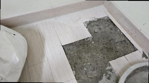 대전 동구 누수탐지 수도계량기 별침과 공압 측정기를 확인하는 누수 점검 이미지
