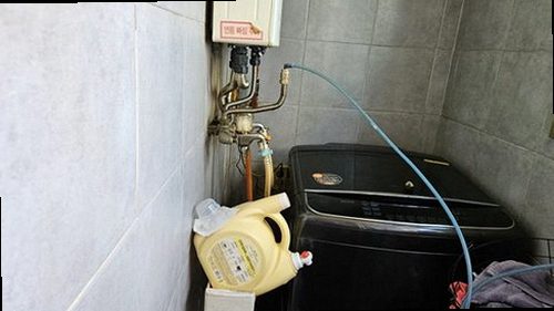 의왕 누수탐지 보일러와 난방 분배기 배관 상태를 확인하는 현장 점검