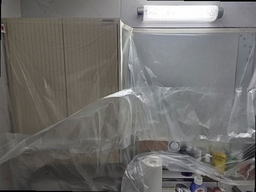 관악구 누수탐지 베란다 바닥과 아래층 천장에 나타난 누수 흔적