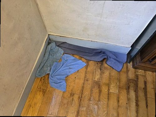 부산 동구 누수탐지 배관 압력 검사와 누수 위치를 확인하는 현장 장비