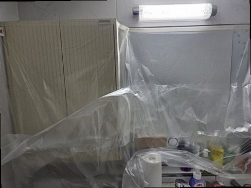 천안시 동남구 누수탐지 수도계량기와 실내 누수 흔적을 확인하는 점검 현장