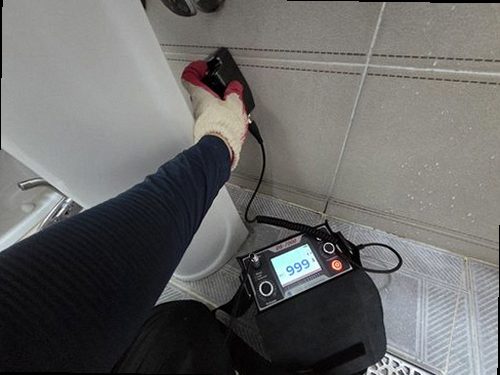 계양구 누수탐지 거실 천장 누수 흔적과 현장 보양 상태
